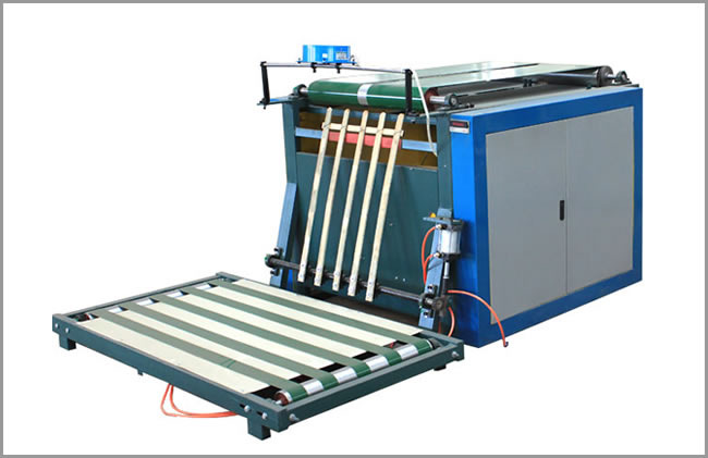 自動(dòng)收袋機(jī)